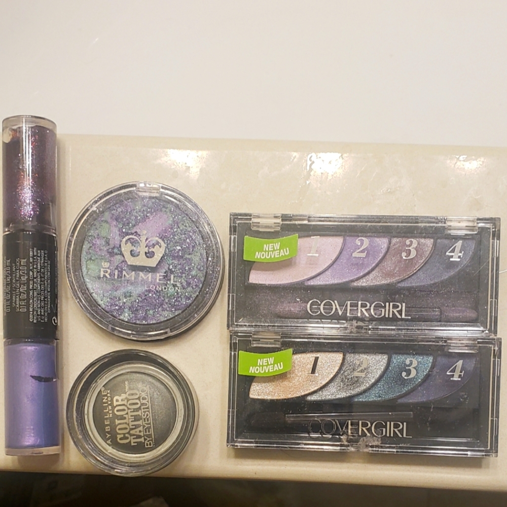 Purple and blue makeup set